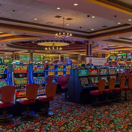 Fiesta Henderson Casino Hotel Exterior photo