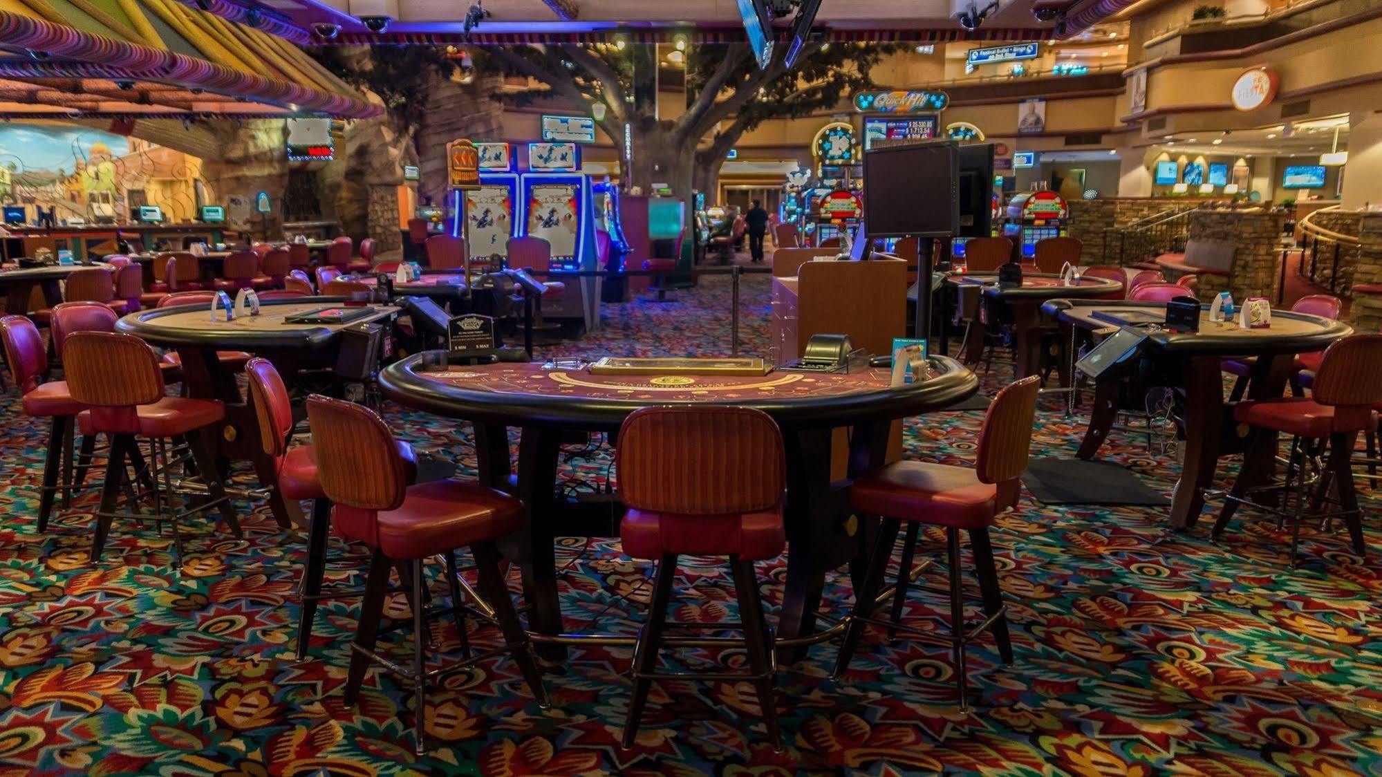 Fiesta Henderson Casino Hotel Exterior photo